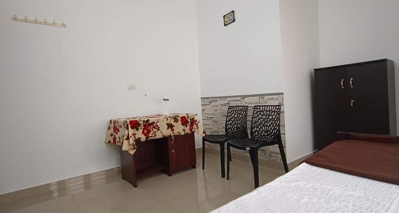 Prakriti Homestay Fortkochi Air Conditioned Rooms Экстерьер фото